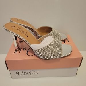 WILD Pair heels size 9